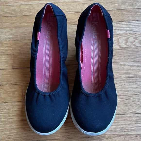 Keds Black Canvas Polka dot Wedge Heel.  Size 8.5. Great condition - Picture 2 of 10